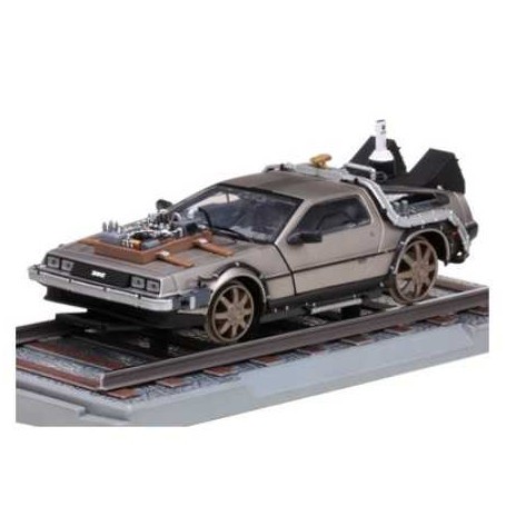 Retour vers le Futur II - Figurine Shakems Bobble Flying DeLorean 18 x 13  cm - Figurine-Discount