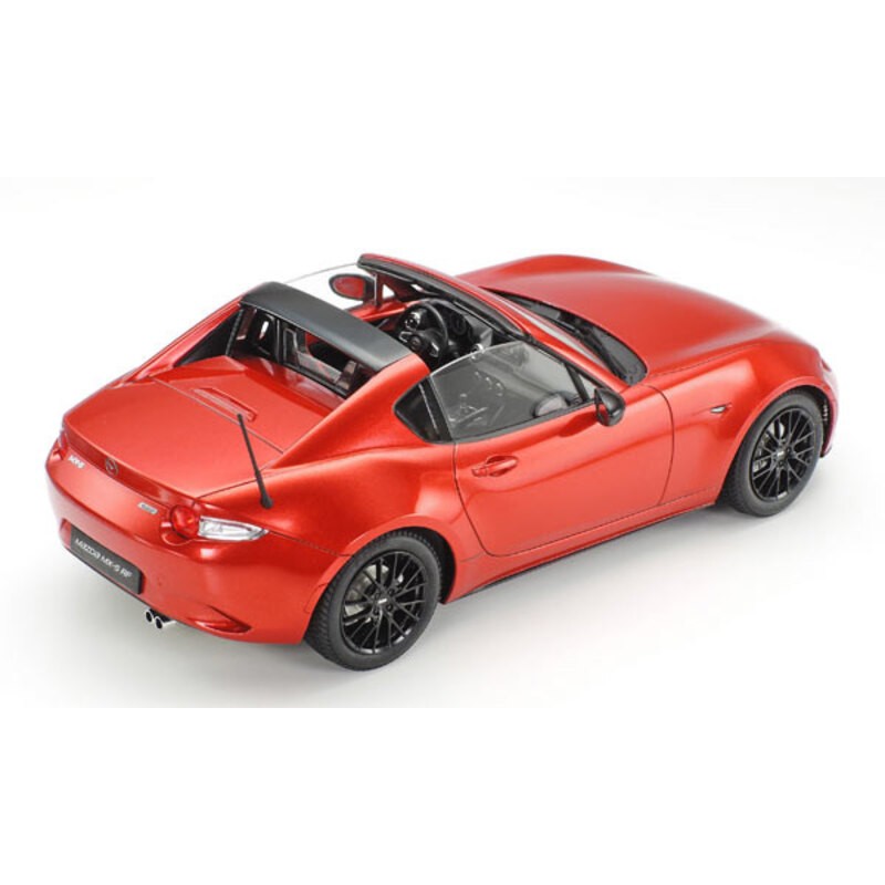 Mazda MX-5 RF Hit the Road (ster) 2016 saw the addition to the fourth generation Mazda Roadster (MX-5) lineup of a new RF model,