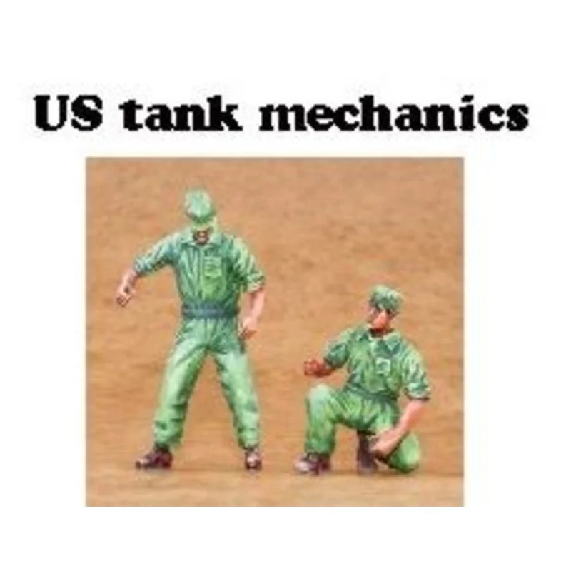 2 x US Tank mechanics. 1 standing and 1 kneeling