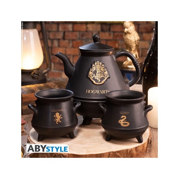 https://www.1001hobbies.com/1616404-home_default/abystyle-abytab024-harry-potter-teapot-set-with-hogwarts-cauldrons.jpg