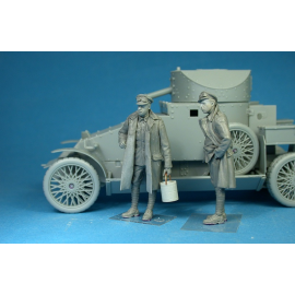 BRITISH ARM CAR CREWMAN WITH A BUCKET Figures