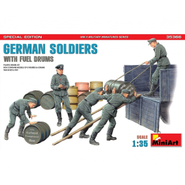 1:35 Fig. Ger. Soldiers w/Fuel Drums SE