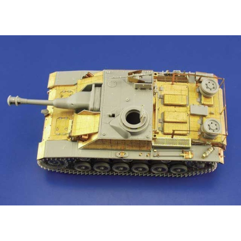 Sturmgeschutz III Ausf.G zimmerit (waffle) (designed to be assembled with model kits from Dragon)