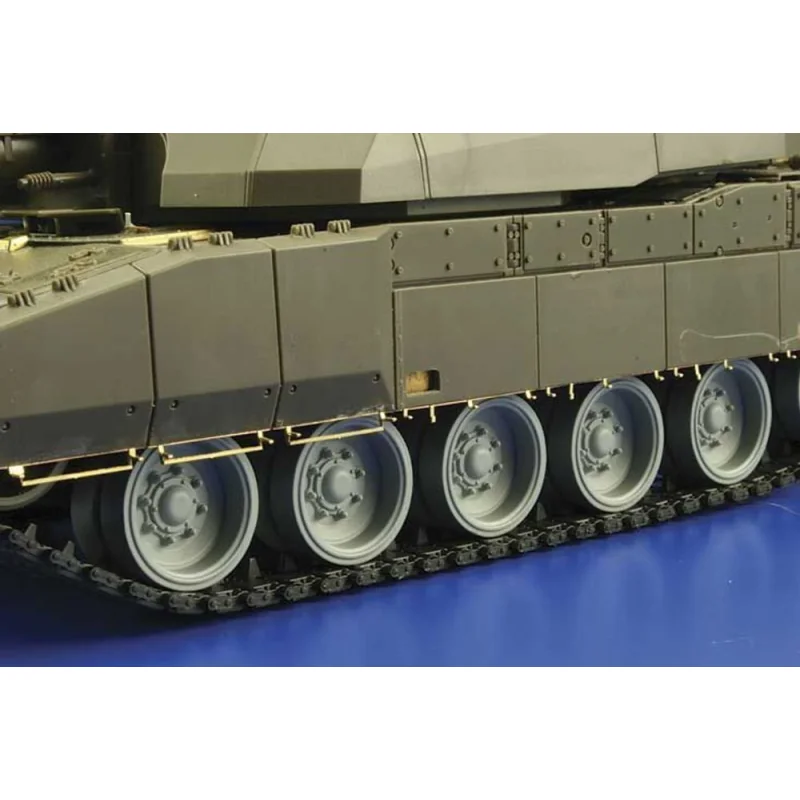 Leclerc series 2 (designed to be assembled with model kits from Tamiya TA35279)