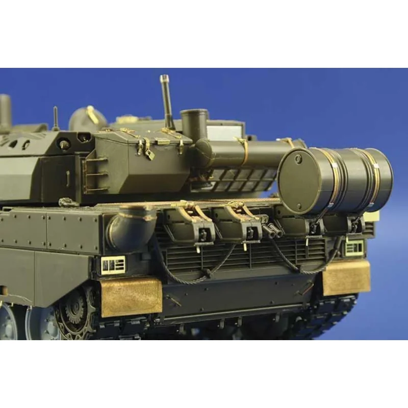 Leclerc series 2 (designed to be assembled with model kits from Tamiya TA35279)