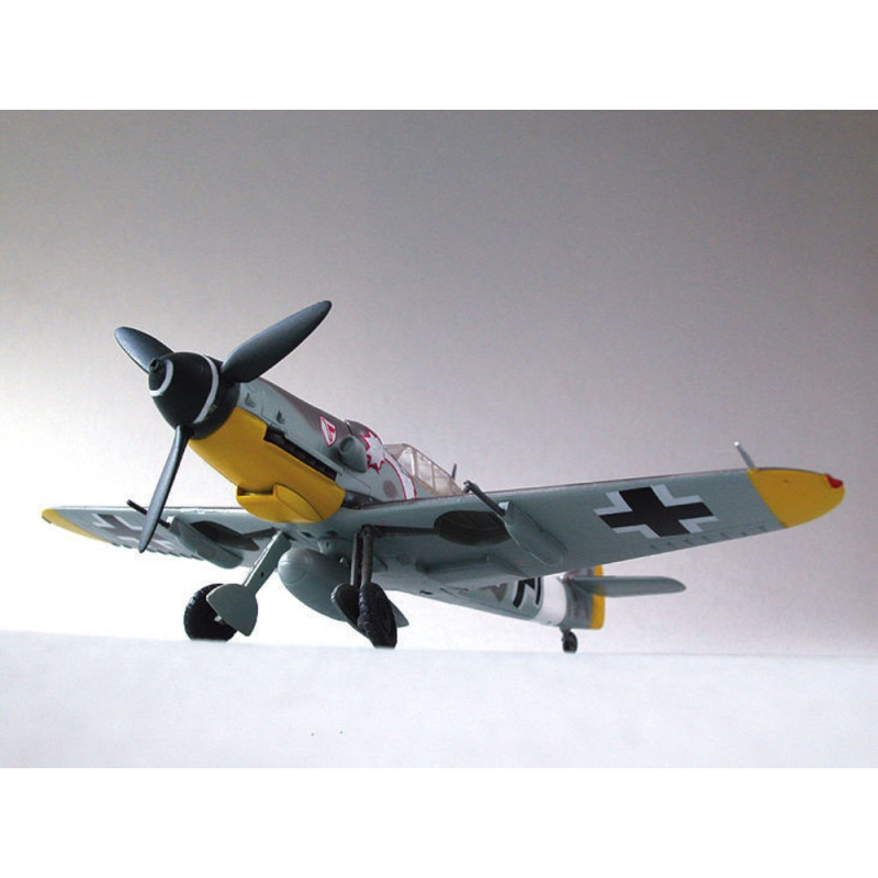 Messerschmitt Bf109E-7 Black 8 2/JG27 North Afri