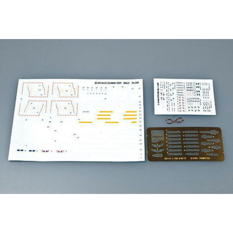 1/700 USS Nimitz CVN68 Aircraft Carrier 1975