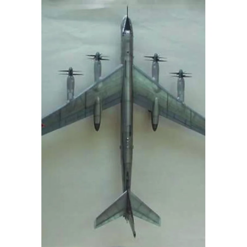 1/72 Tupolev Tu95MS Bear H Bomber