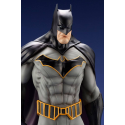 DC Comics ARTFX PVC statue 1/6 Batman (Batman: Last Knight on Earth) 30 cm
