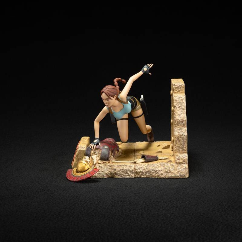 TOMB RAIDER 1996 - Lara Croft Classic Era - Statuette 17cm