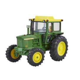 JOHN DEERE 4020 with cabin