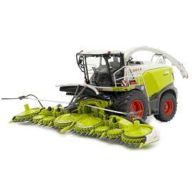 CLAAS Jaguar 990 forage harvester with Orbis 900