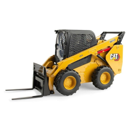 CATERPILLAR 272D3 skid steer with accessories