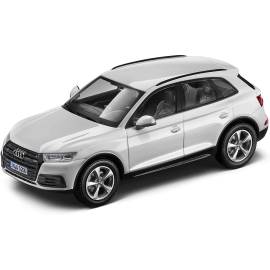 AUDI Q5 white