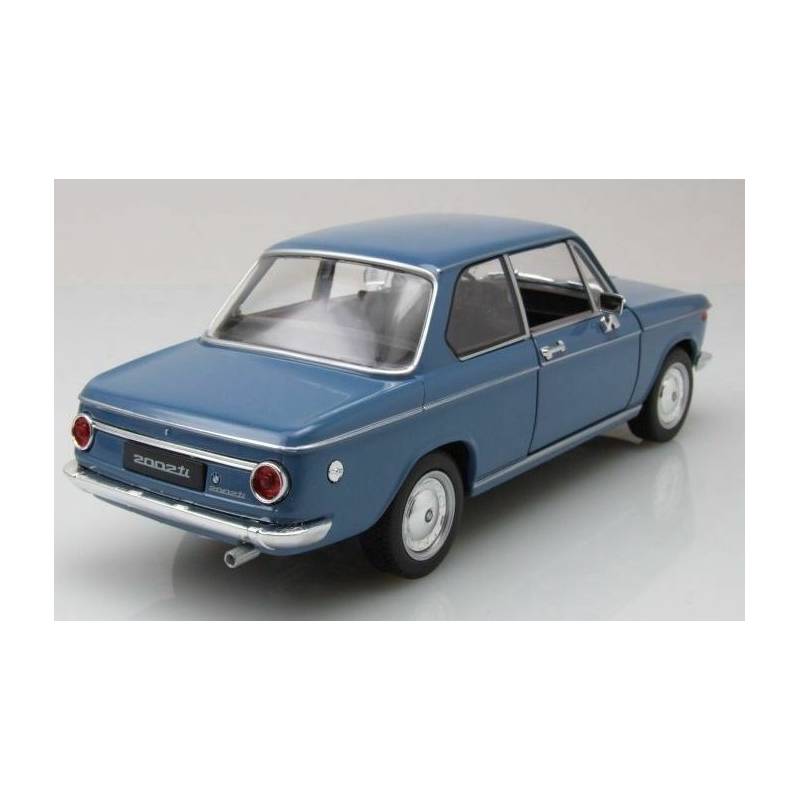 BMW 2002 TI 2 doors 1966 blue