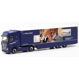 MERCEDES BENZ Actros 4x2 with 2 axle Lufthansa trailer Die cast 