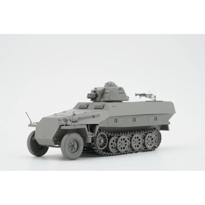 BORDER MODEL: 1/35; Sd.Kfz.251 /1 Ausf.D with R35 turret with PE and workable tracks Military model kit