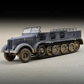 Plastic model of truck Sd.Kfz.8 heavy tractor 12t 1:72 Model kit 