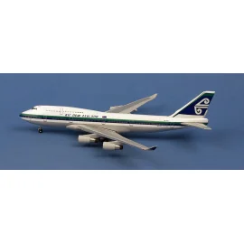 Air New Zealand Boeing 747-400 ZK-SUH Die cast 