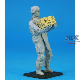 US OIF Soldier at rest Figures 