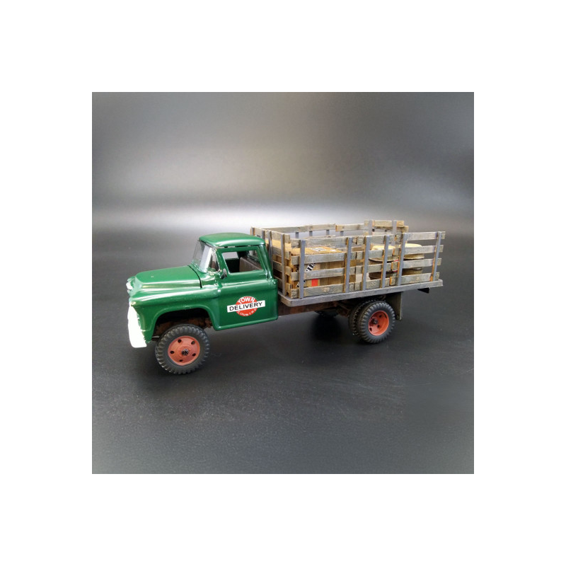 1955 Chevrolet 2 ton truck plastic model 1:48 Model kit 