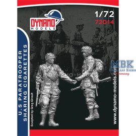 U.S. Paratroopers Sharing Cigarettes 1:72 Figures 