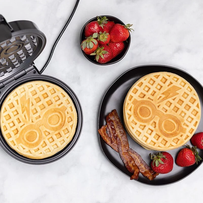 Harry Potter waffle maker Glasses and Lightning Bolt