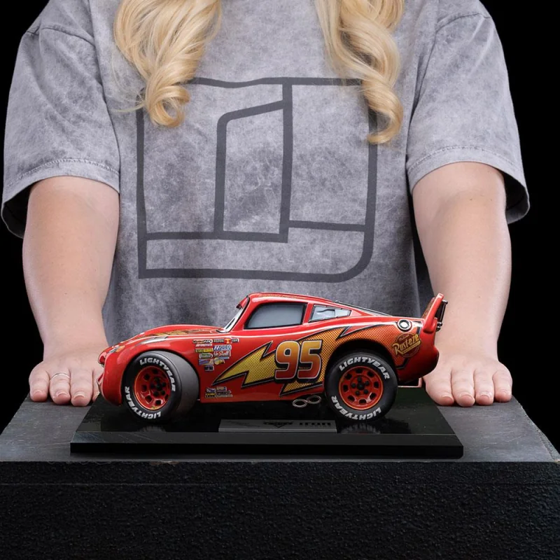 Iron Studios Cars - Lightning McQueen Art Scale 1/10 Statue