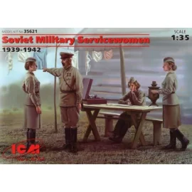 Soviet Military Servicewomen (1939-1942) (4 figures)