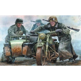 German Motorcyclists, WWII era(Motorcycle illustrated on the box is not included) Figures