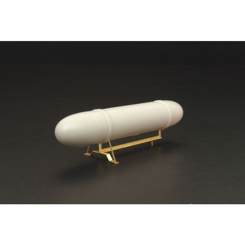 50gal Drop Tank (british) - resin and PE set of Supermarine Spitfire drop tank (designed to be used with Airfix, Tamiya and Trum